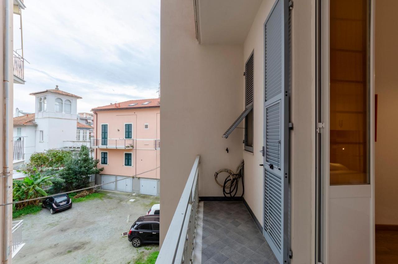 Joivy Apt For 4, Metres From Beach, In Sestri Levante Kültér fotó